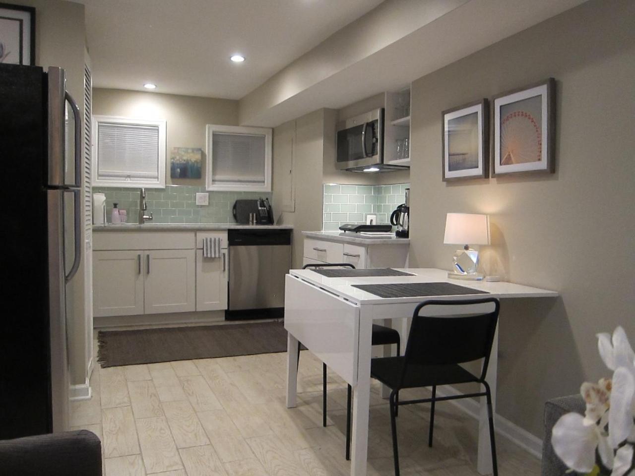 Stylish Renovated Flat, Central, Walk To Dc Sights Washington Exterior photo